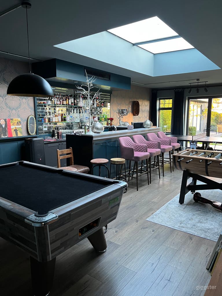  Gamesroom/bar 