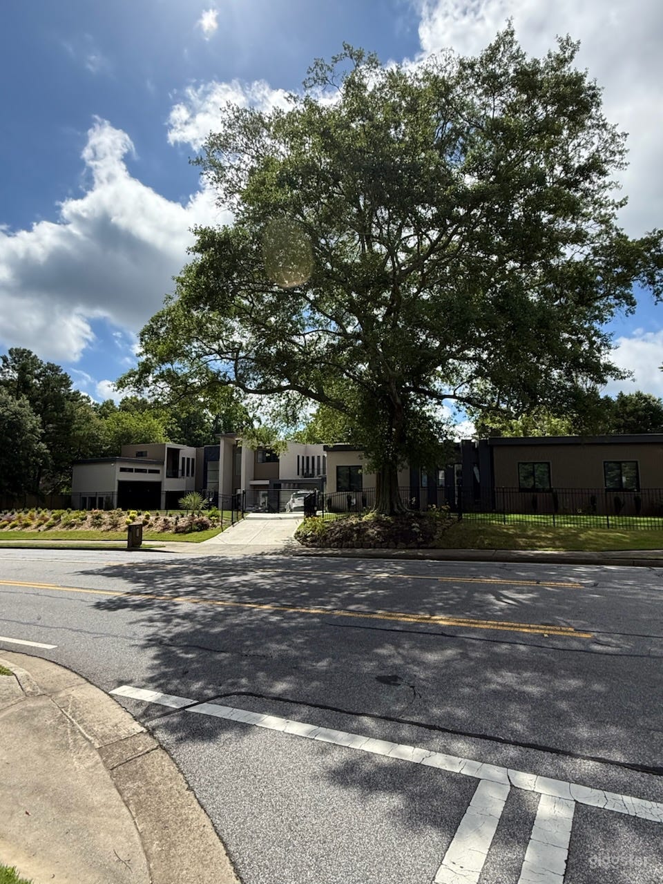 Modern Luxury Estate –Sleek Production-Ready Space Photo 1