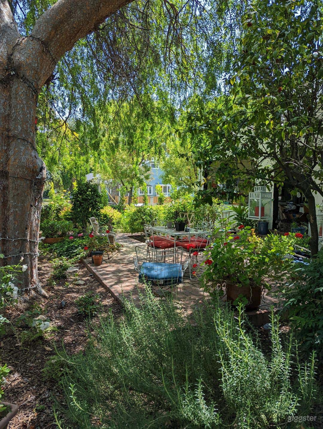 3,000 SF ENGLISH COTTAGE CHARMER + 400 SF COTTAGE Photo 4