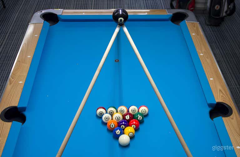  Rack 'Em Up – Billiards Tables 