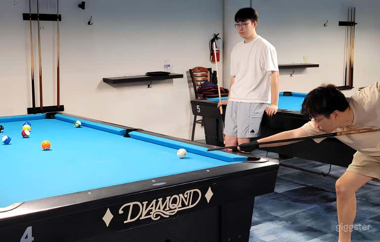  Rack 'Em Up – Billiards Tables 