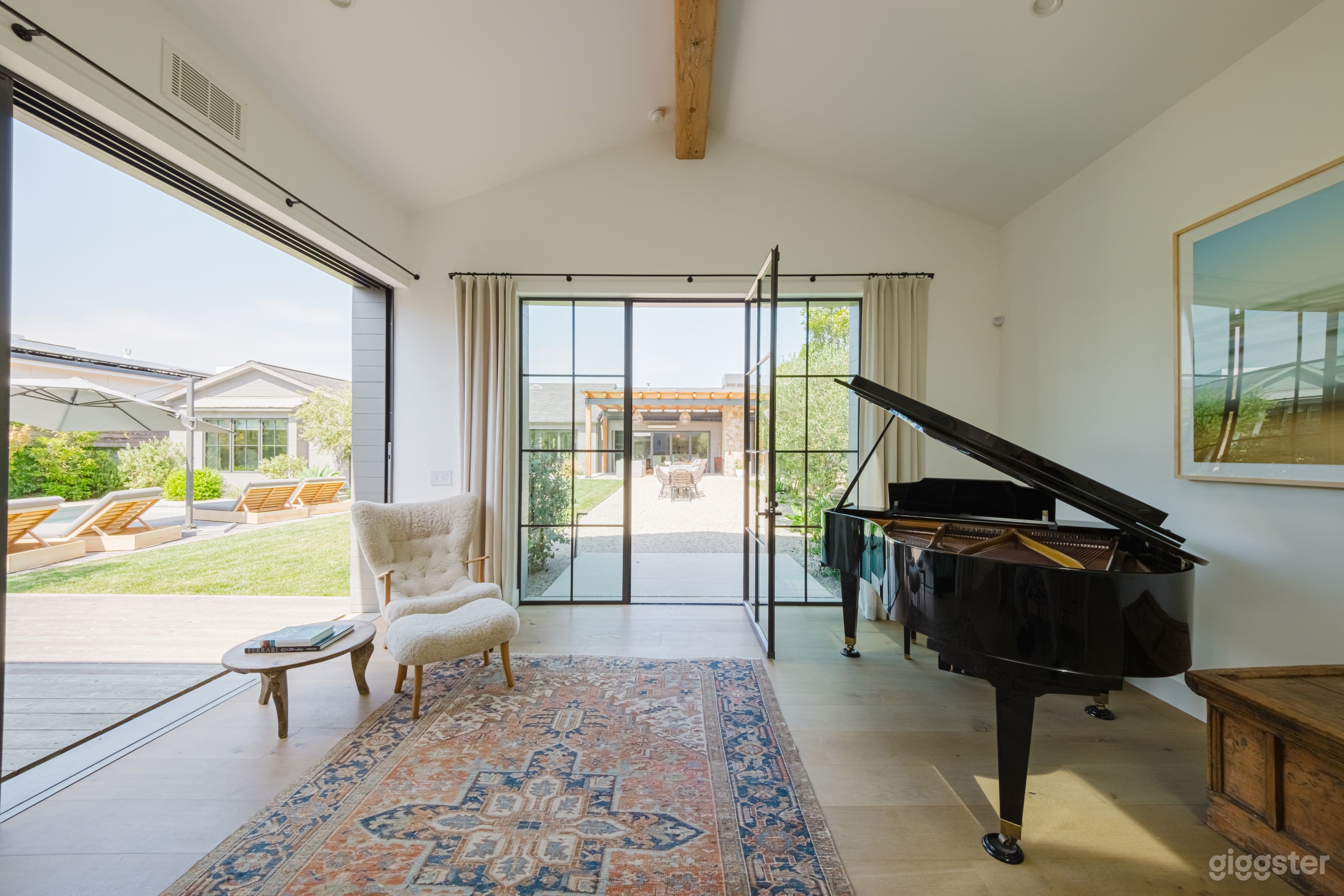  MID-CENTURY MARVEL IN BRENTWOOD Photo 4