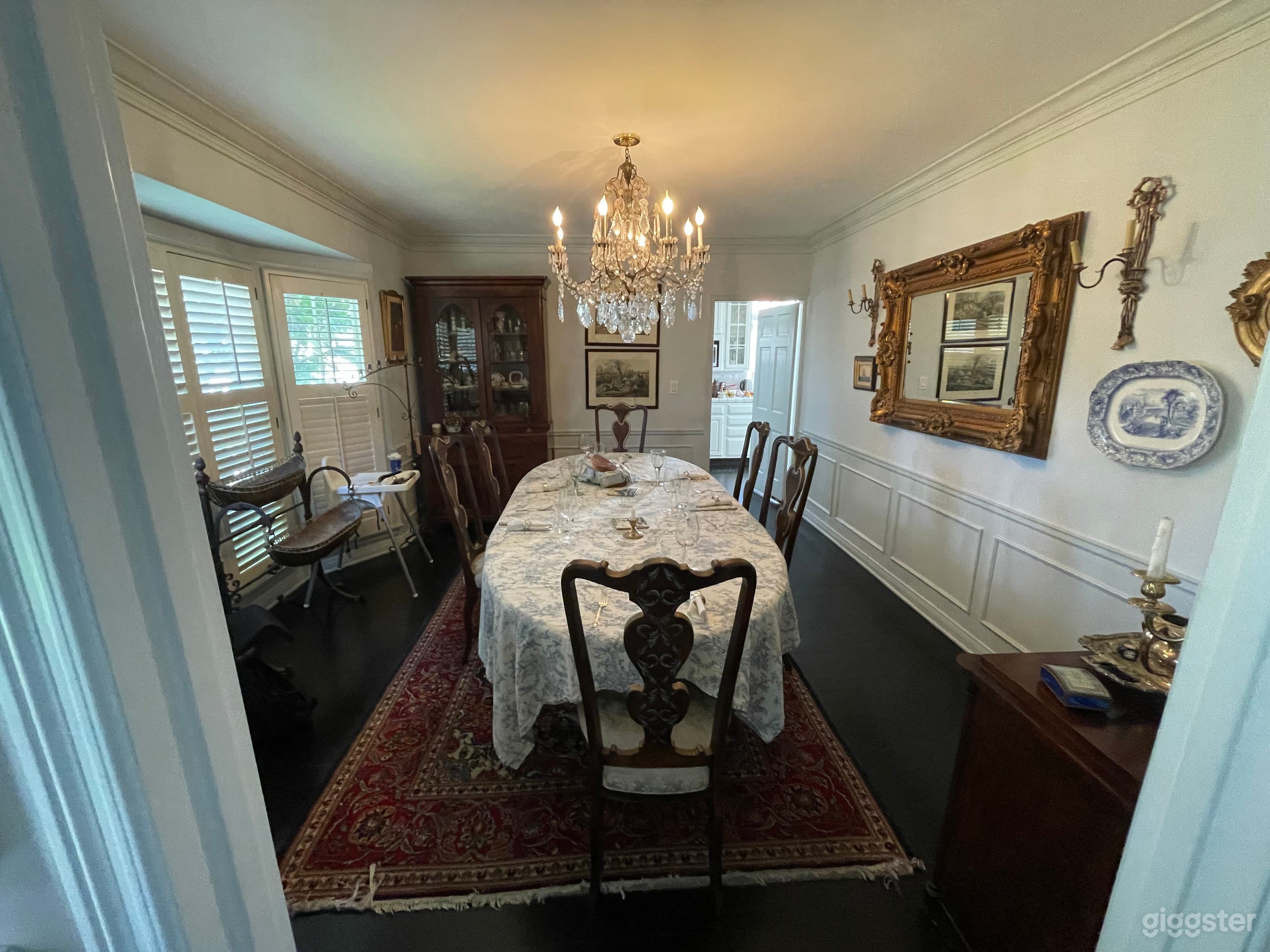 Burbank Home for Production Shoots Photo 3