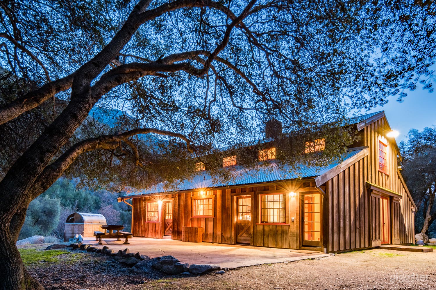 Spacious Country-Style Event Venue in Three Rivers Photo 2