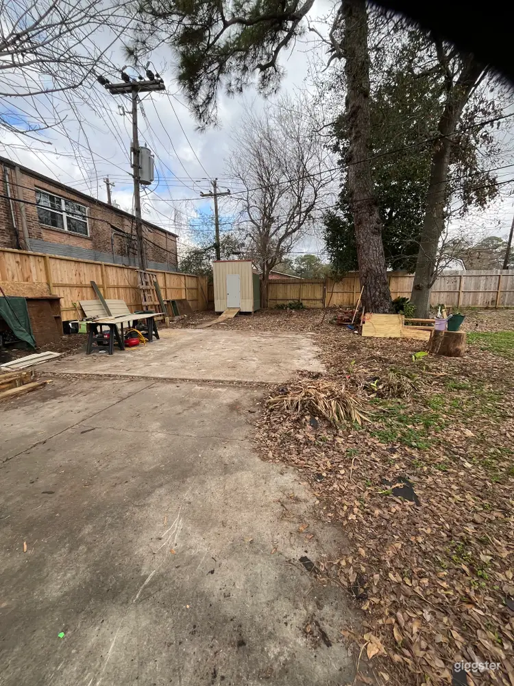  Green & Trees Large Lot & Ranch-style classic interior 
