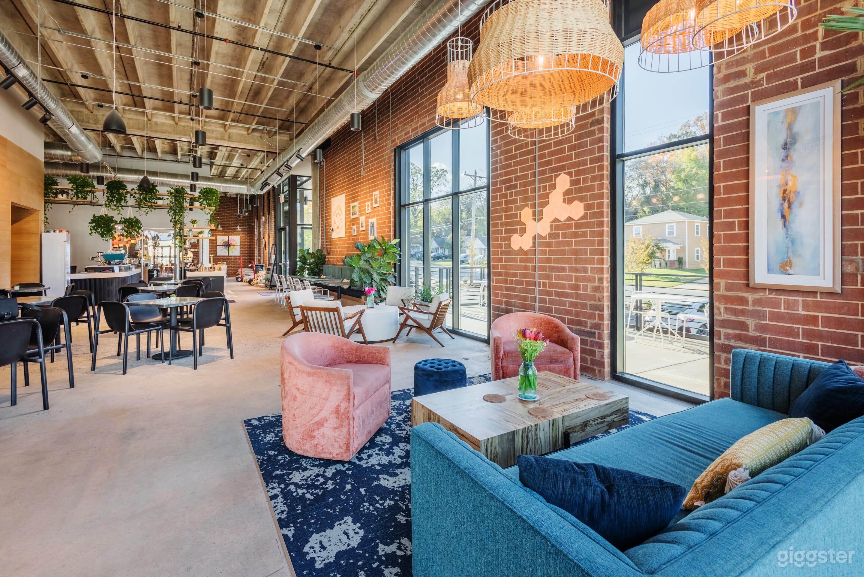 Intimate and Cozy Coffee House Photo 1