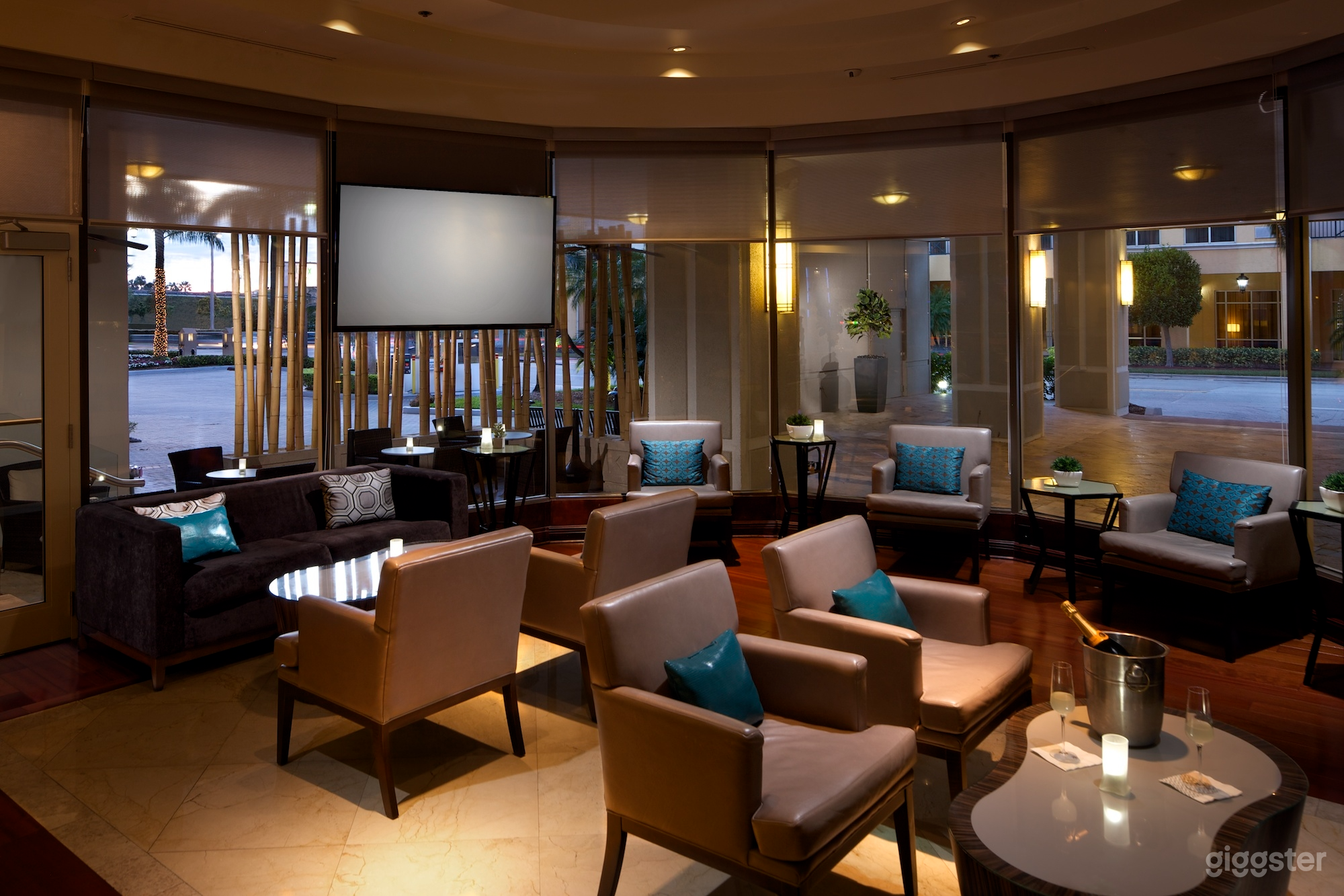 Luxury Lobby Lounge for Social Events Photo 3