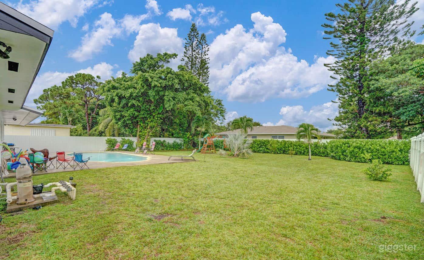 Beautiful Private Pool in Miami Photo 3