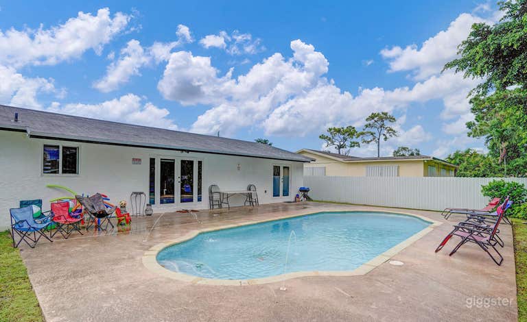  Beautiful Private Pool in Miami 