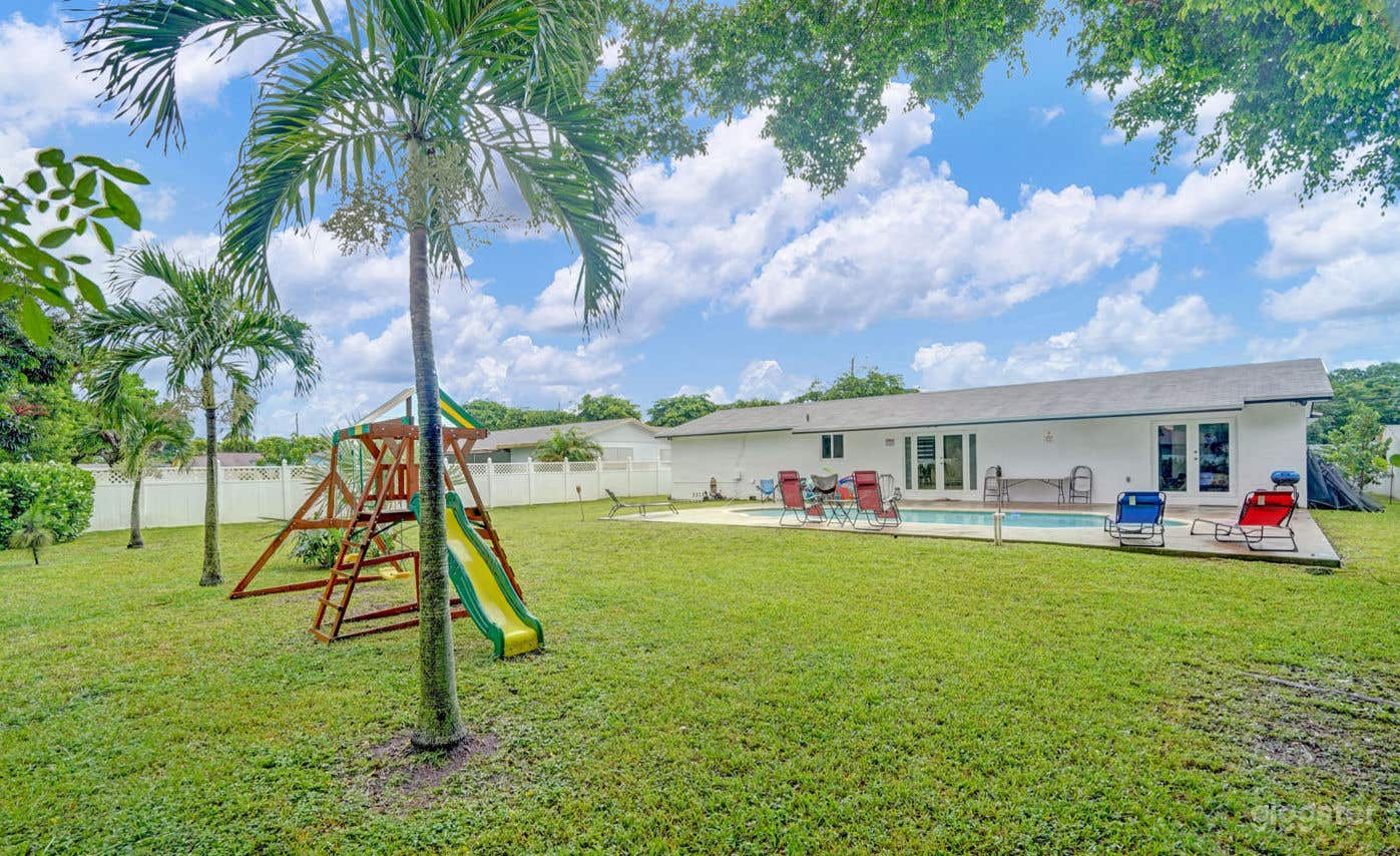 Beautiful Private Pool in Miami Photo 4