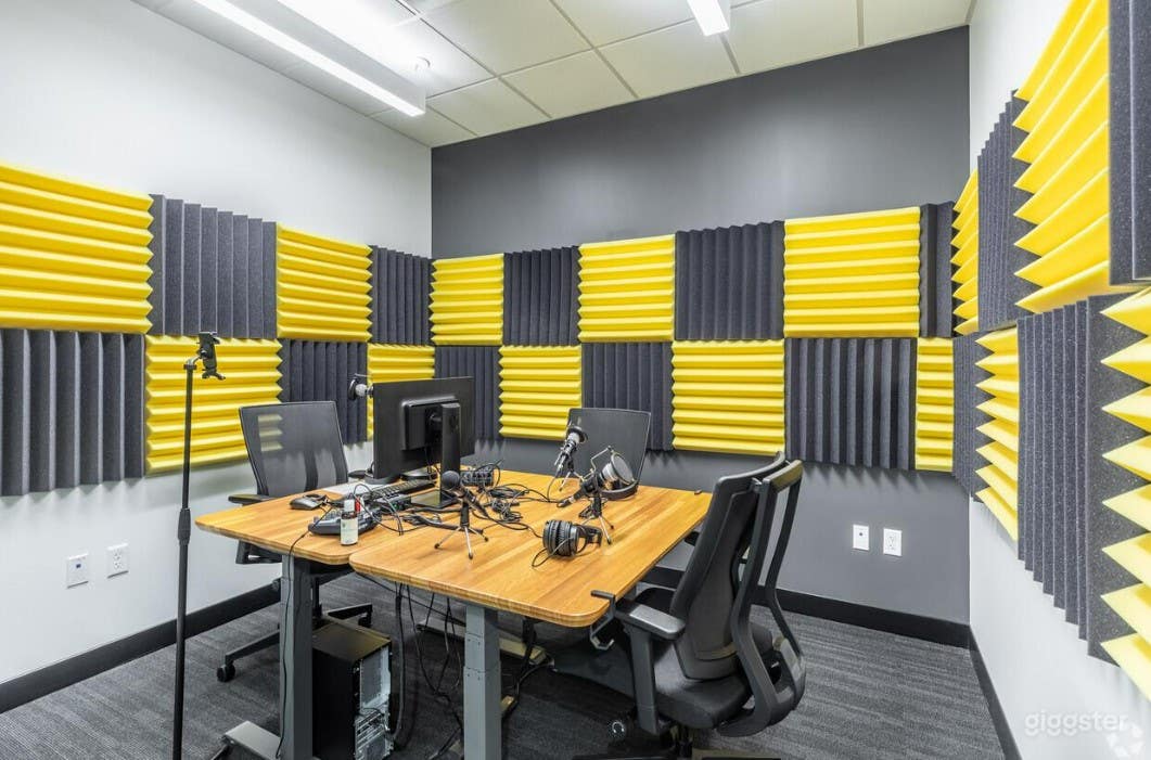 Podcast Studio Photo 1