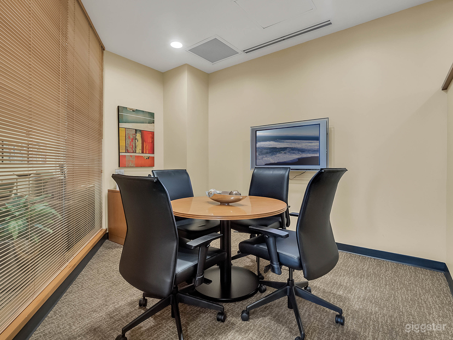 Small Conference Room in Orlando Photo 1