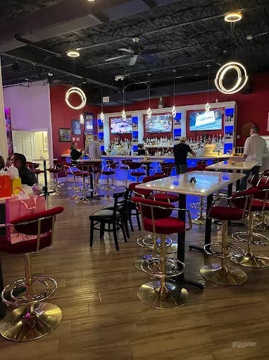 A Stylish and Inviting Space Photo 4