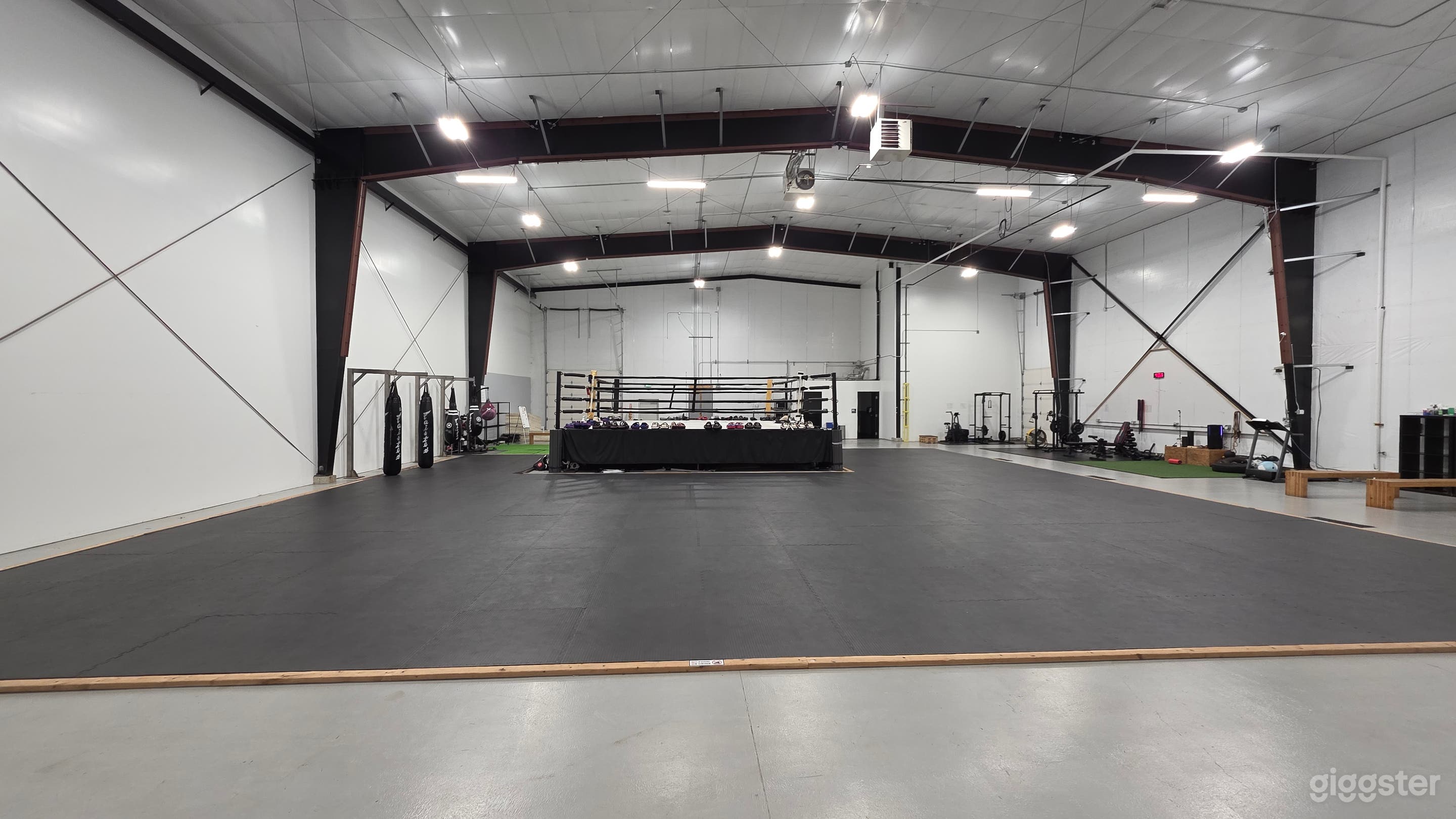 Spacious Thai Boxing and Fitness Gym in Seattle Photo 3