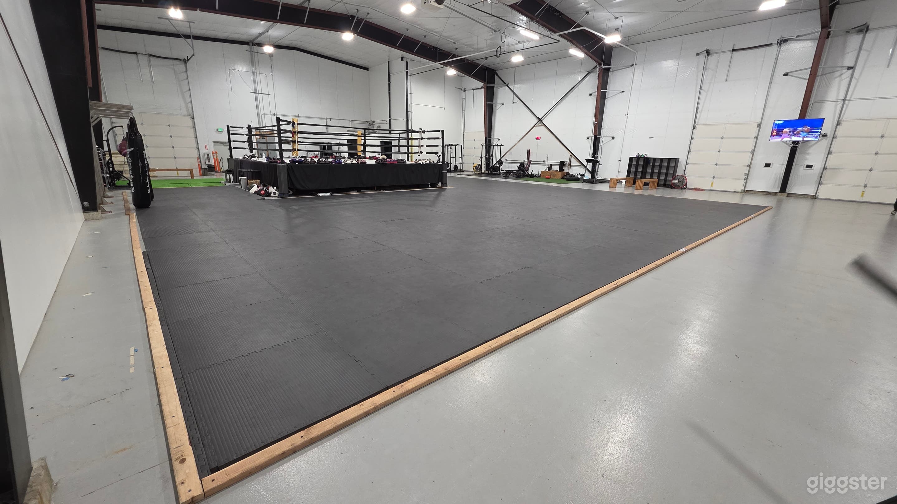 Spacious Thai Boxing and Fitness Gym in Seattle Photo 4