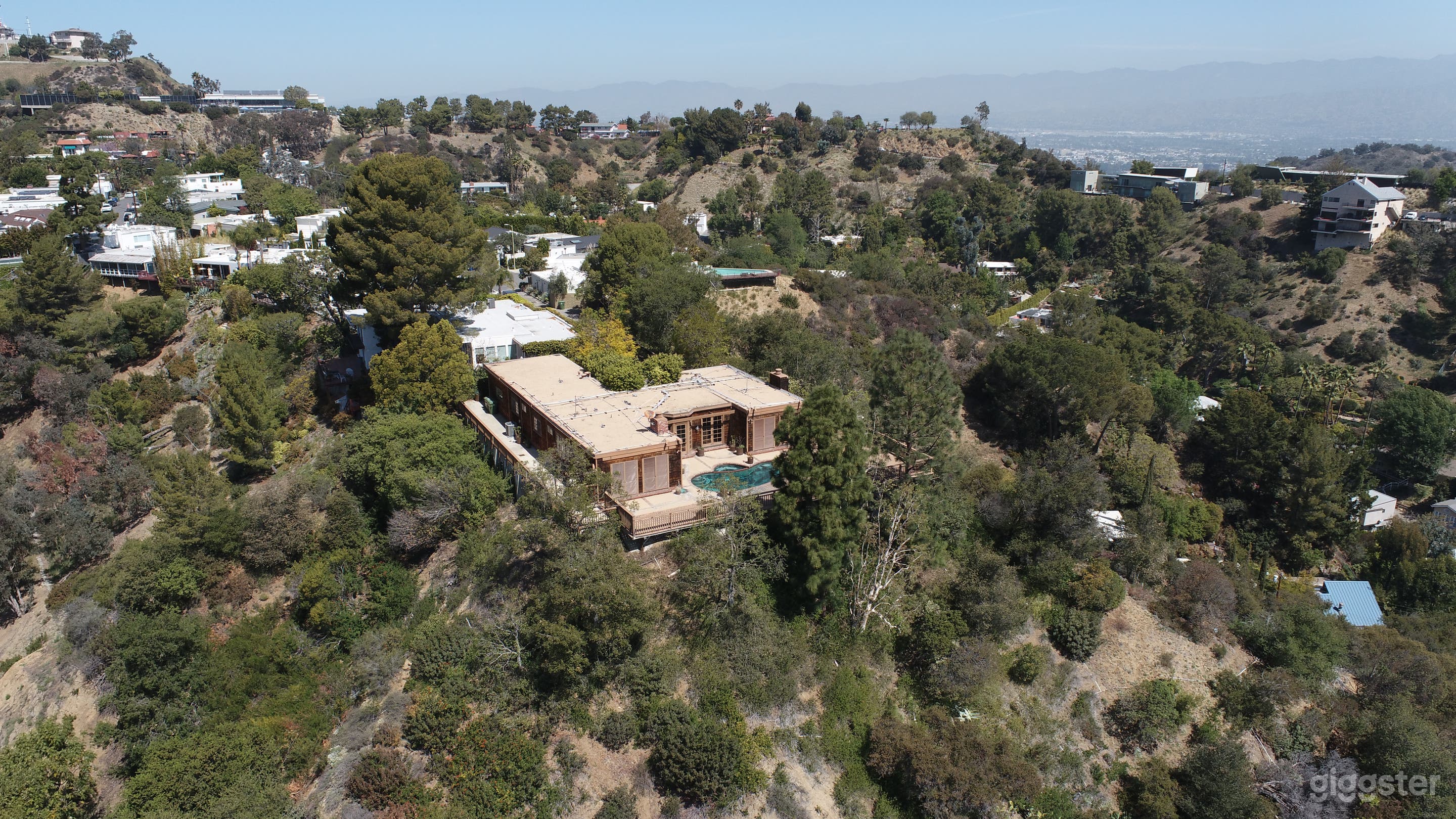 Hollywood Hills "Tree House" with Views Photo 4