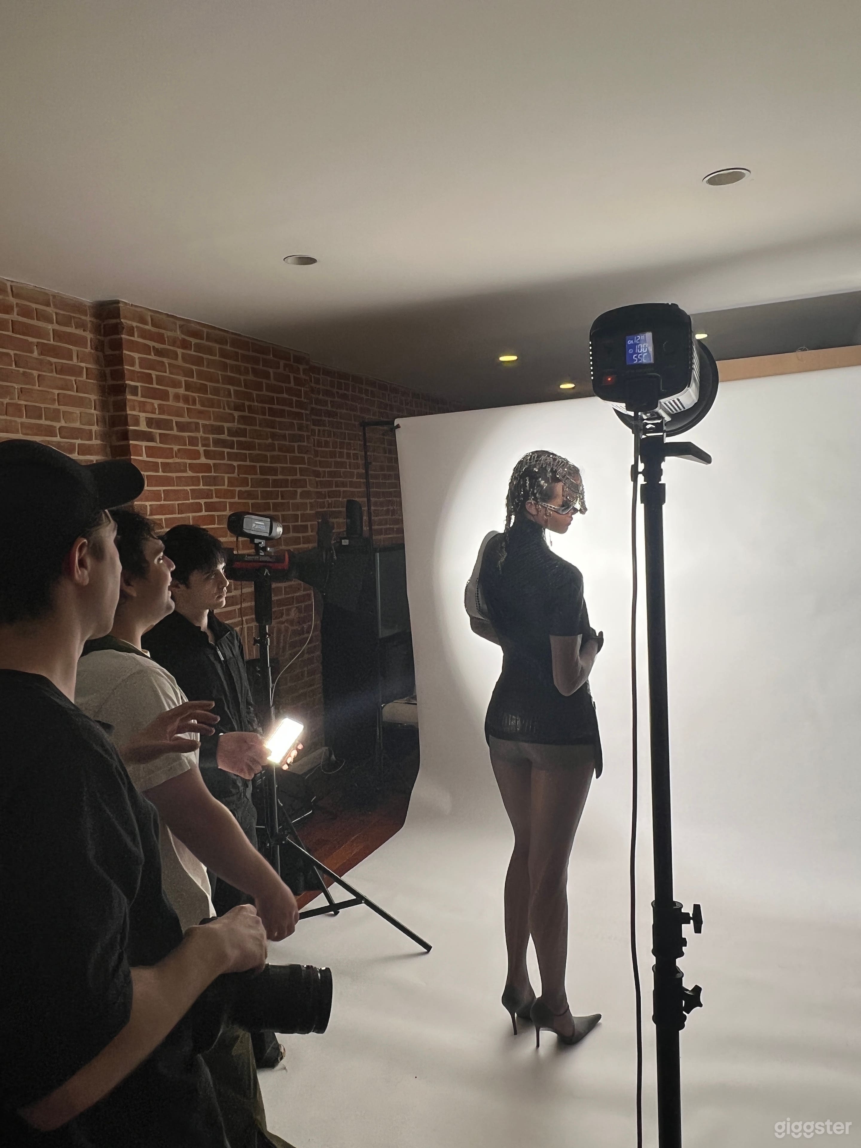 Feel at home in versatile Harlem photo/video space Photo 1