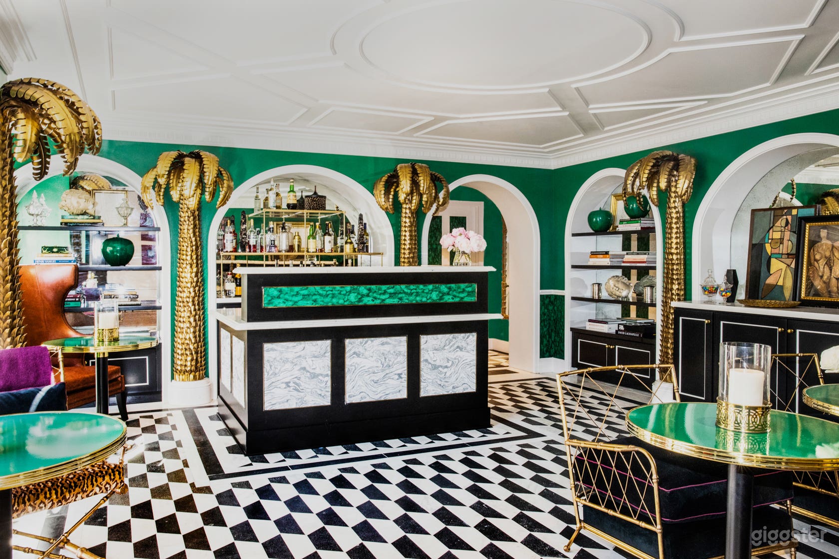 Designer Hotel In The Heart Of The Hollywood Hills Photo 1