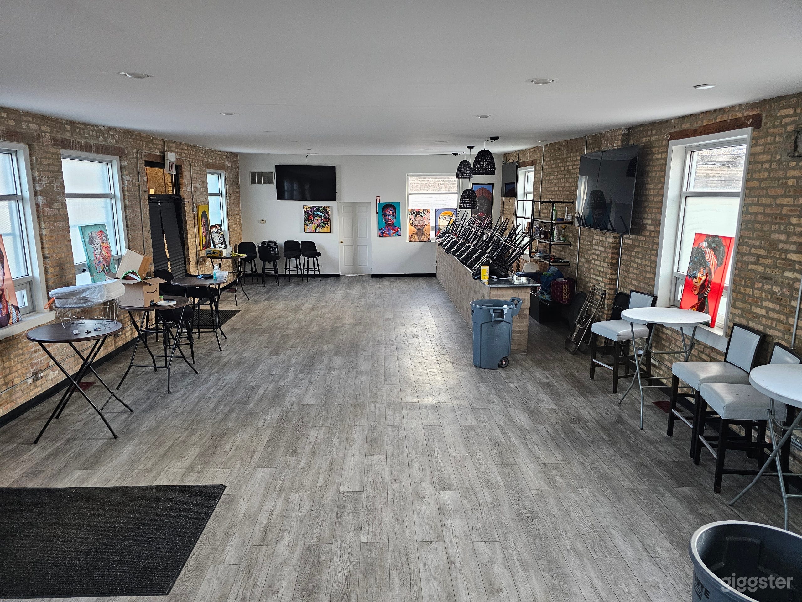 Open-Concept Industrial Space in South Chicago Photo 3