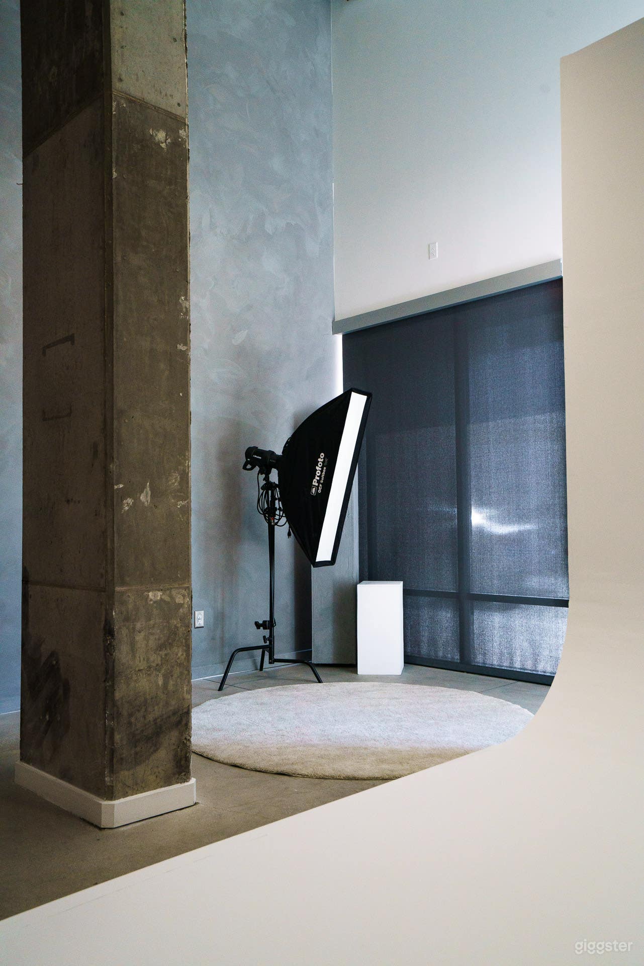 Premium Photography Studio in Las Vegas Photo 3