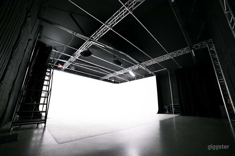  Sound Stage Infinity Cove Studio West London 