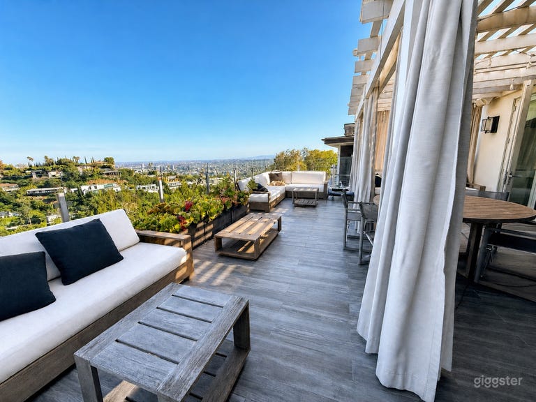  $3.5M Lux Bird St Home Panoramic View, HotTub, Putting Green 