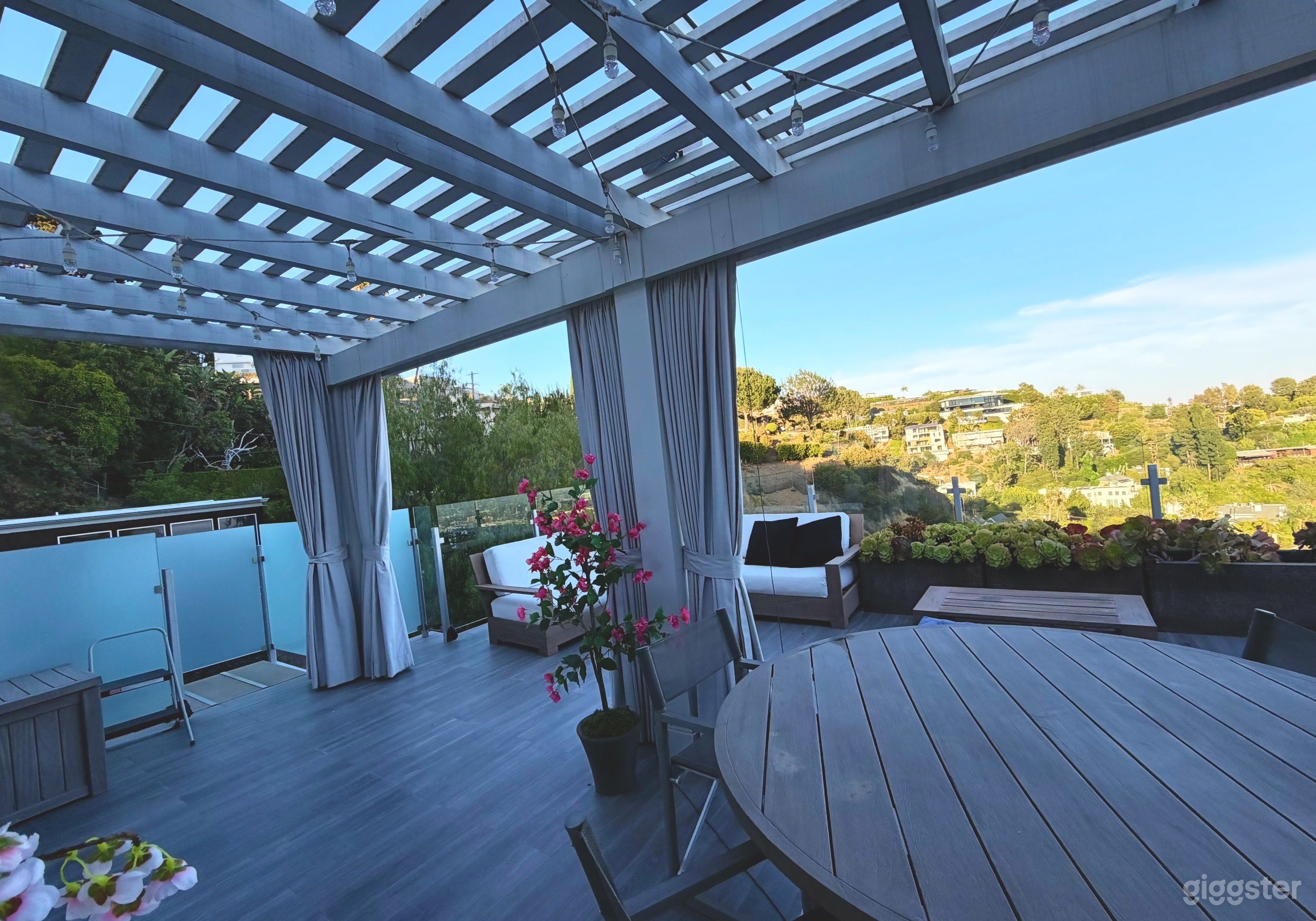 $3.5M Lux Bird St Home Panoramic View, HotTub, Putting Green Photo 4