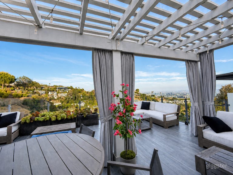  $3.5M Lux Bird St Home Panoramic View, HotTub, Putting Green 