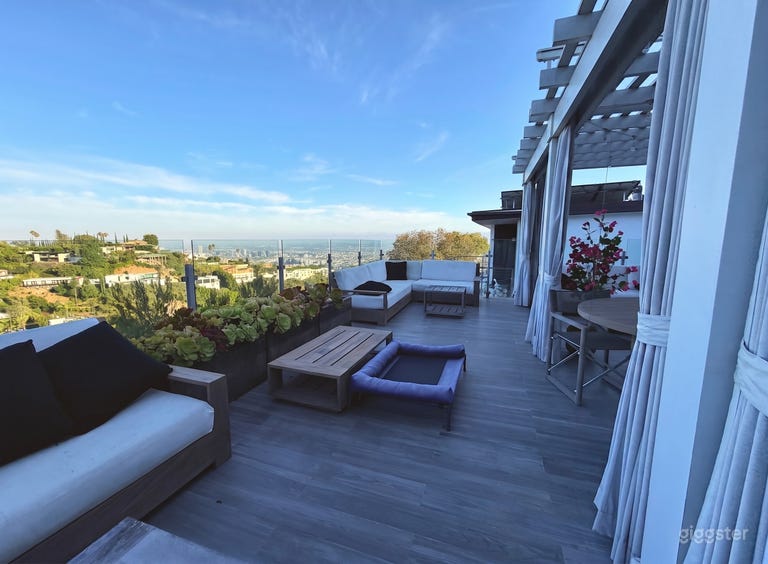  $3.5M Lux Bird St Home Panoramic View, HotTub, Putting Green 
