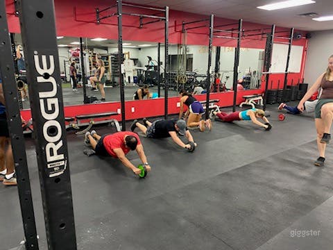 Modern, Well-Equipped Gym in Tempe Photo 3