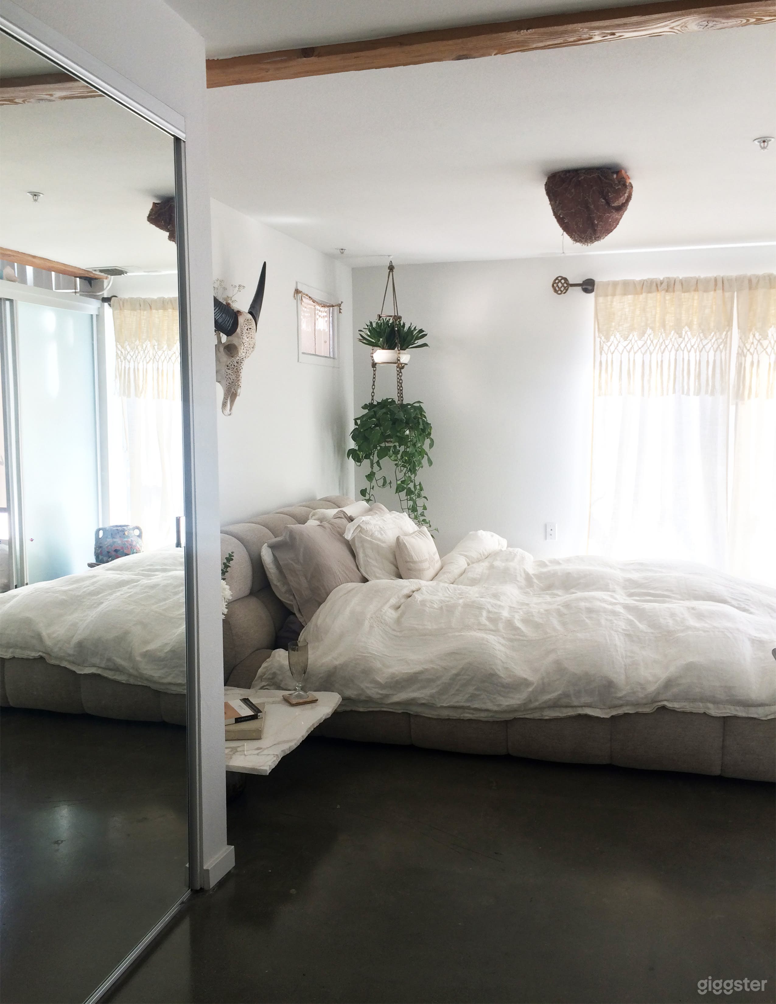 Modern Bohemian Loft Photo 4