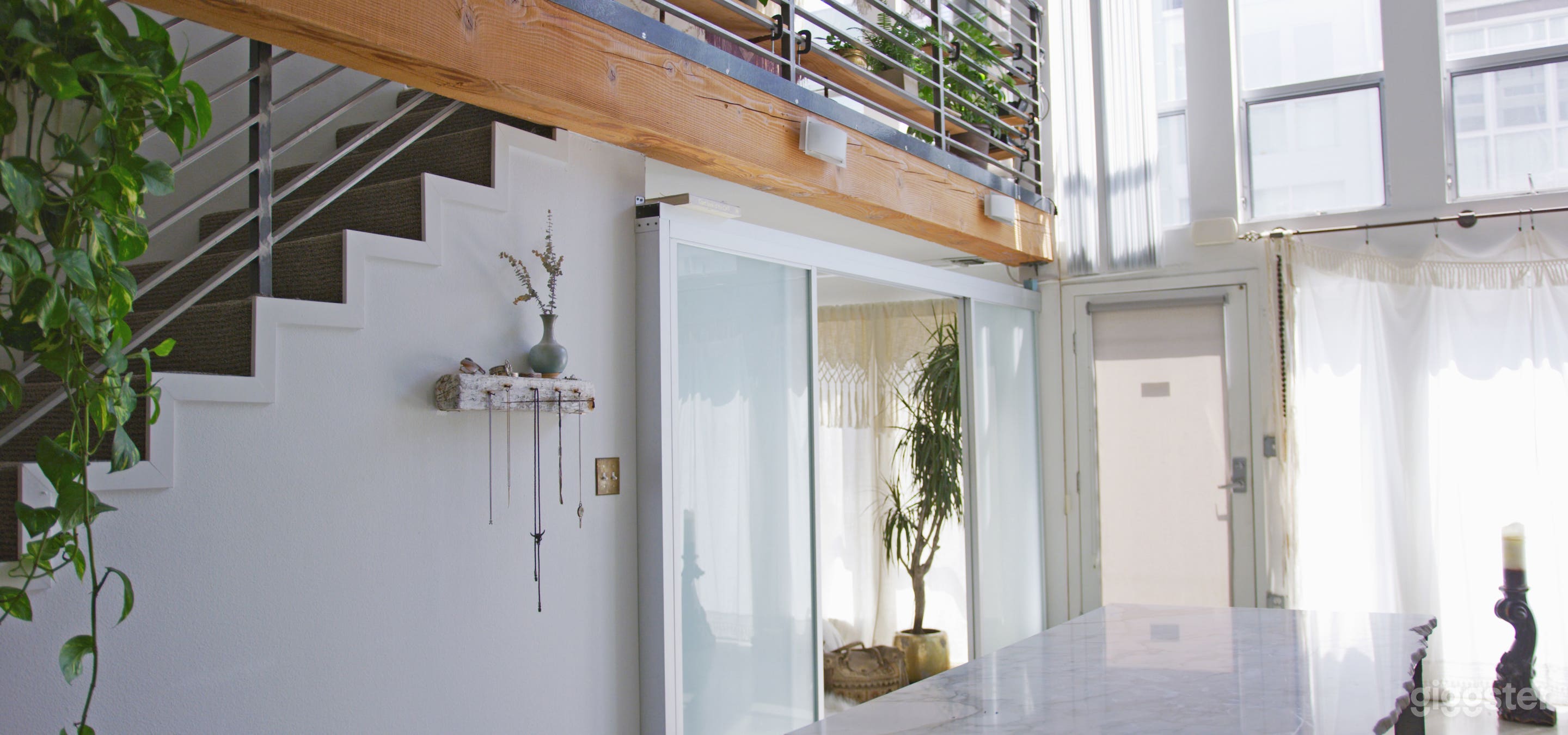 Modern Bohemian Loft Photo 2