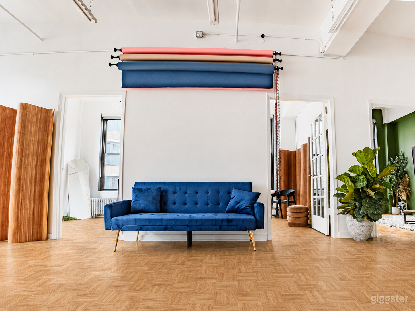 1,100 Sqft Natural Light Photo Studio|4 rooms|Midtown| Photo 2