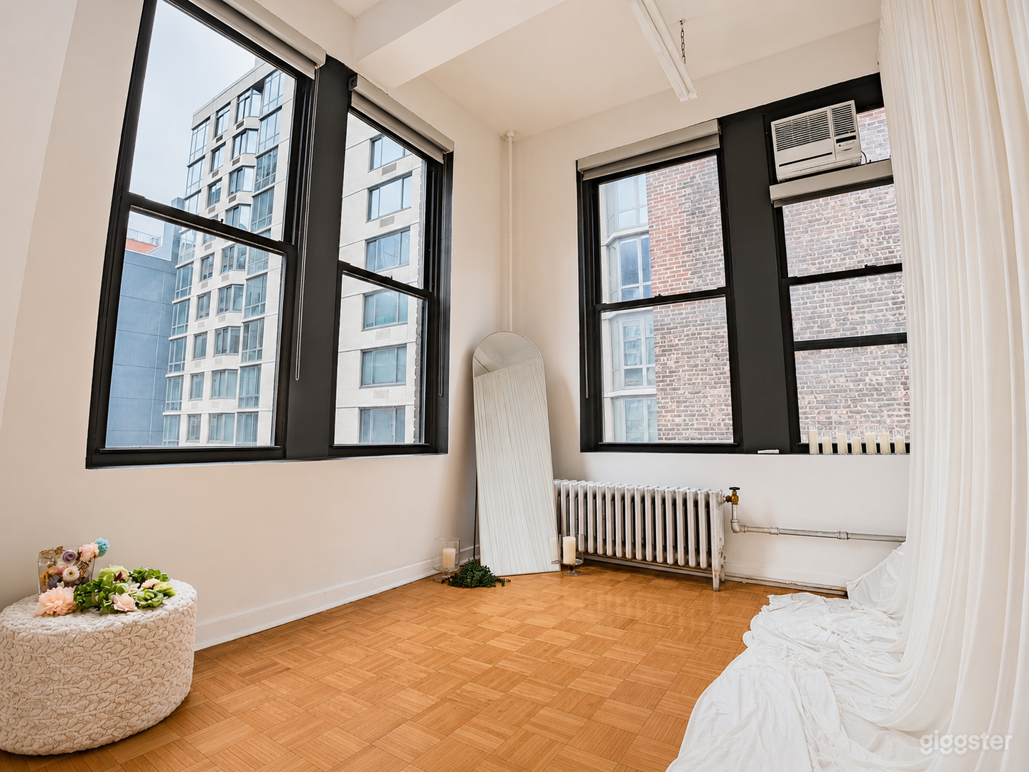 1,100 Sqft Natural Light Photo Studio|4 rooms|Midtown| Photo 4