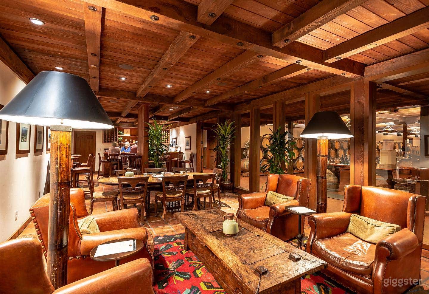 Rustic Club Lounge Photo 4