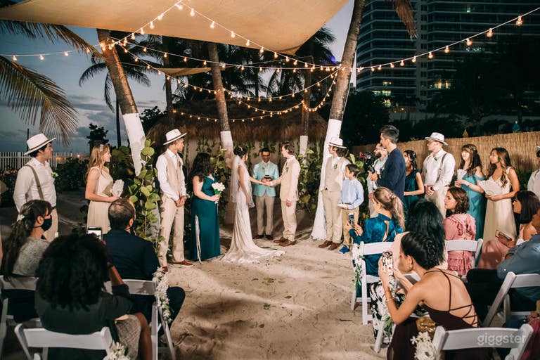  Little Palm Famous White Sand Private Beach Area 