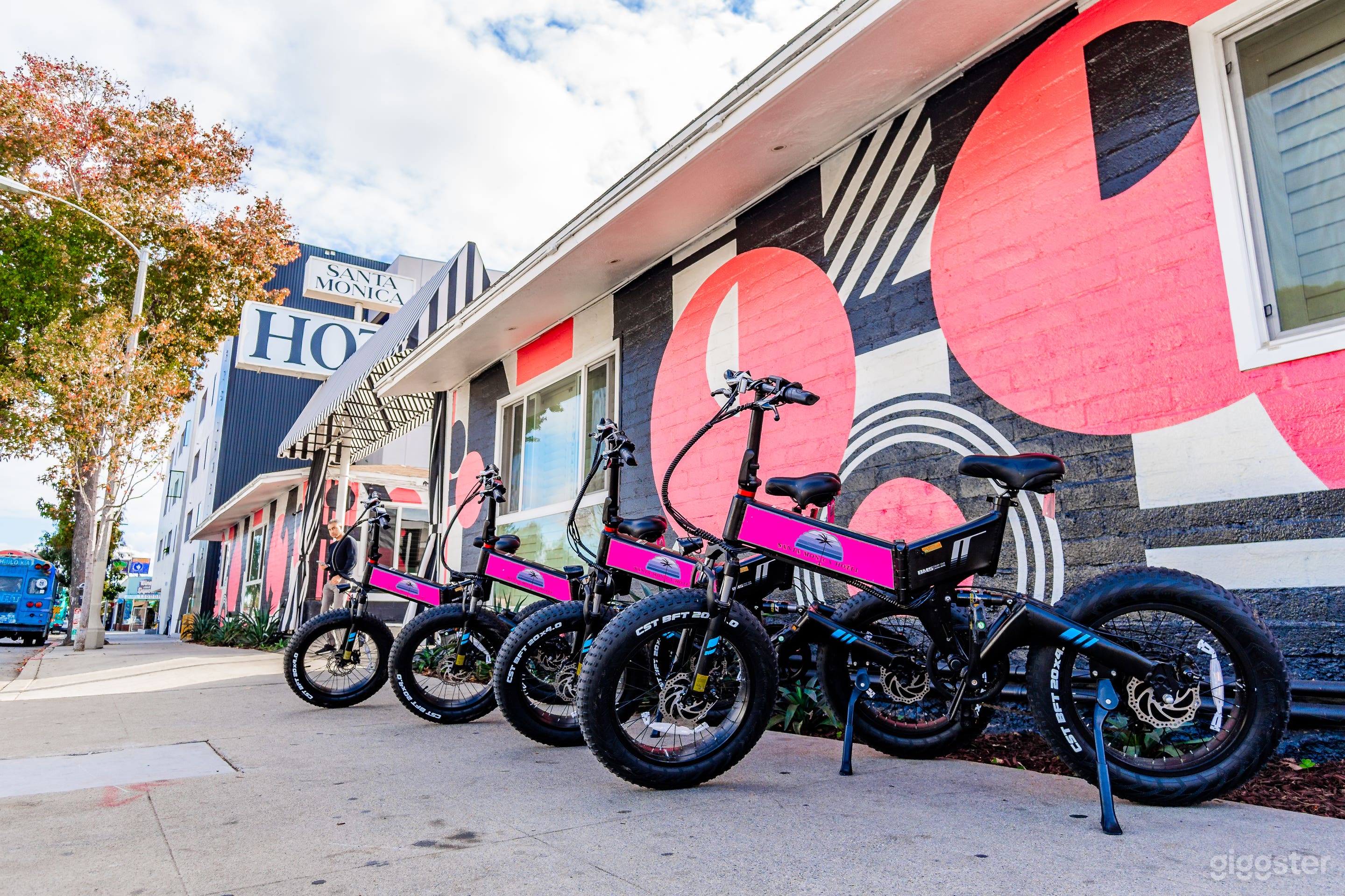 Vibrant Hotel in Santa Monica  Photo 2