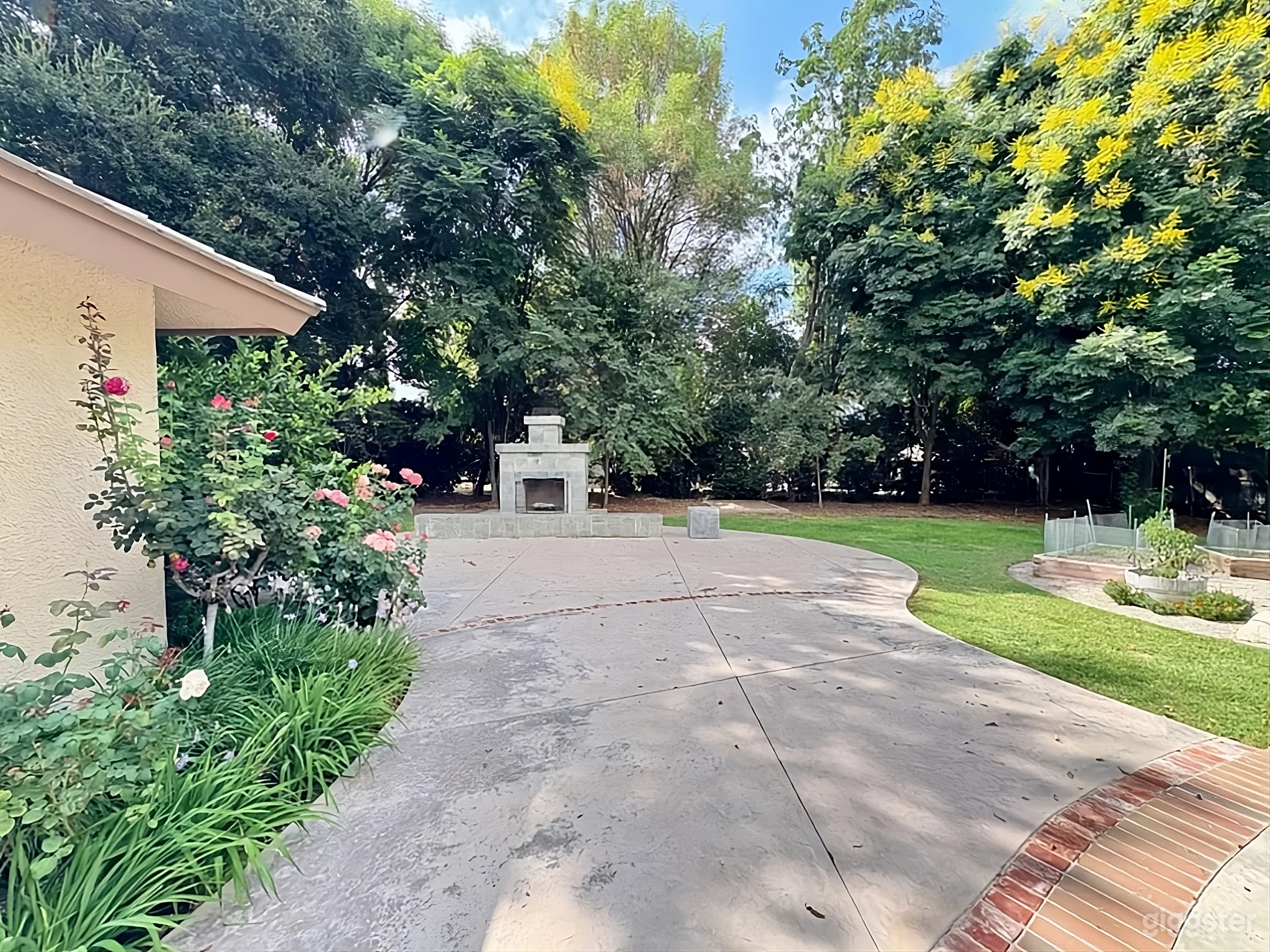 1 acre property in Placerita Canyon with plenty of parking Photo 1