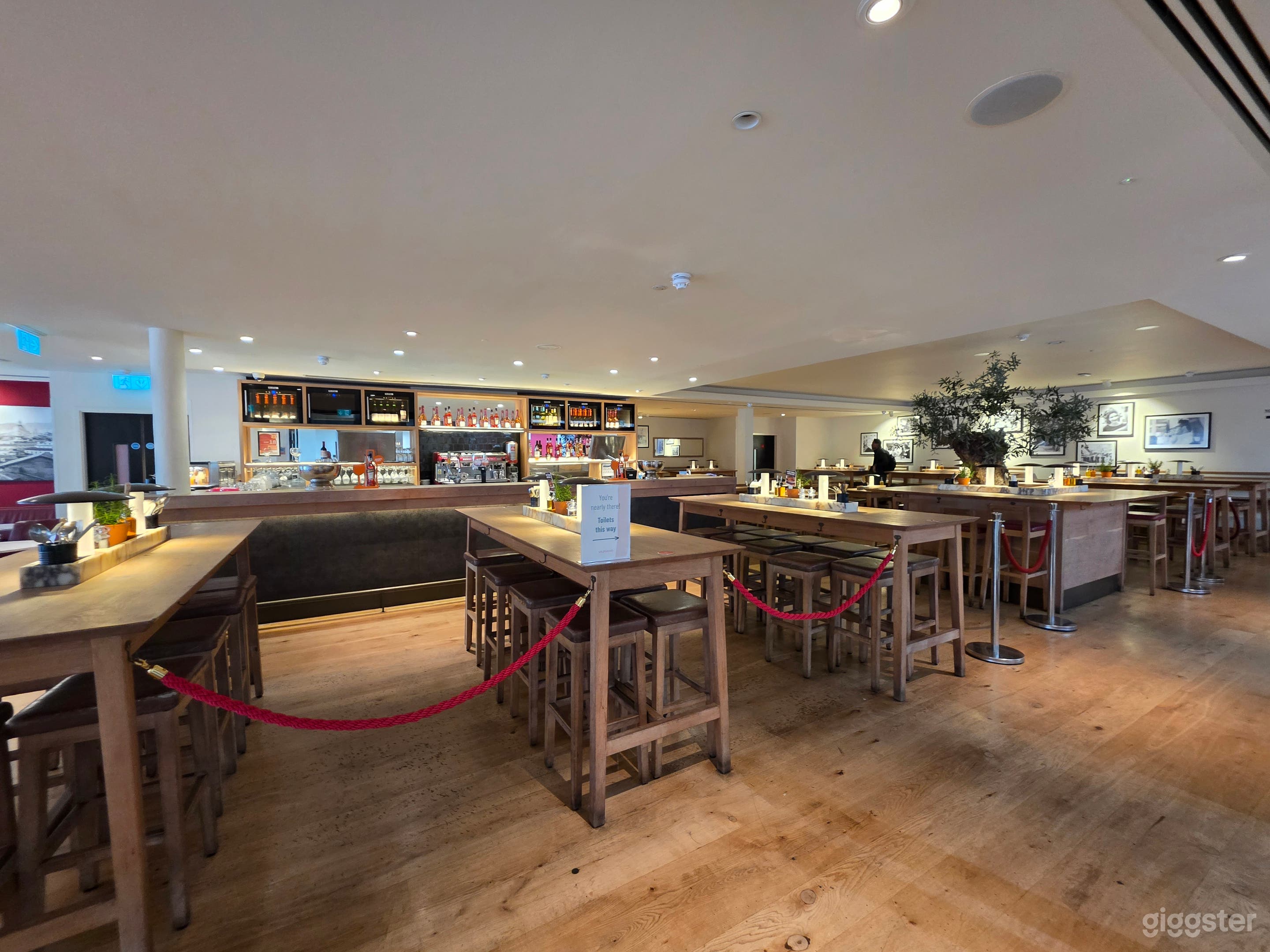 Bar side with Semi Private Setting Photo 1