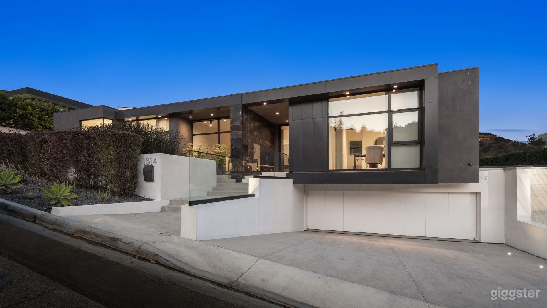 The Glass House Retreat Photo 1