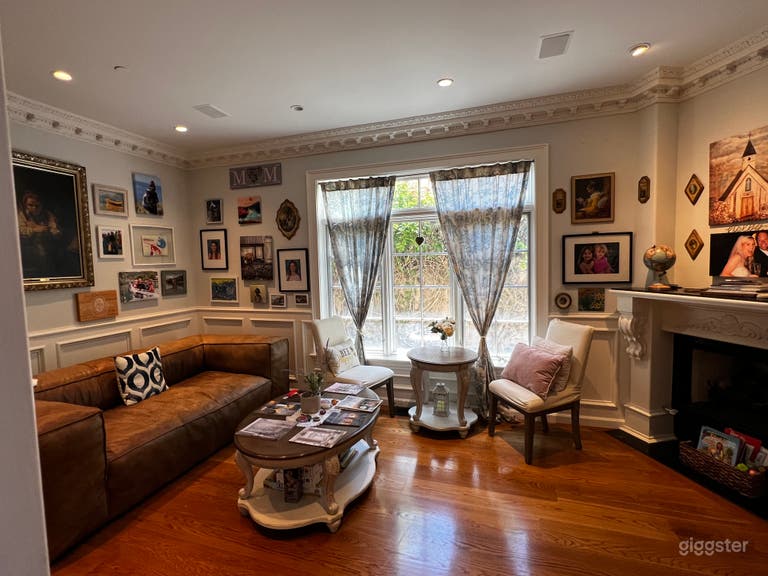  Reading room with art from New Zealand, a Rembrandt etc  