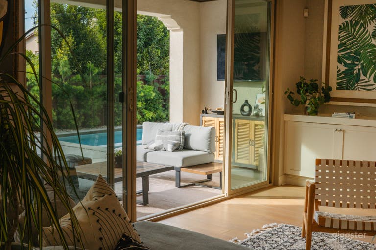  outdoor pation with TV 