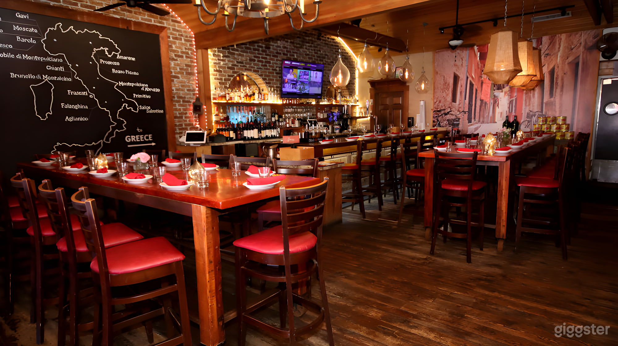 Rustic Bar Lounge Photo 1