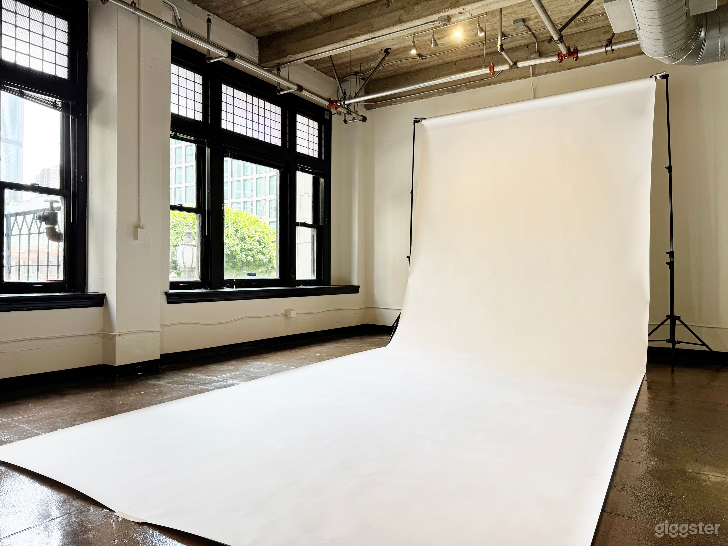 DTLA Photographer Studio Photo 2