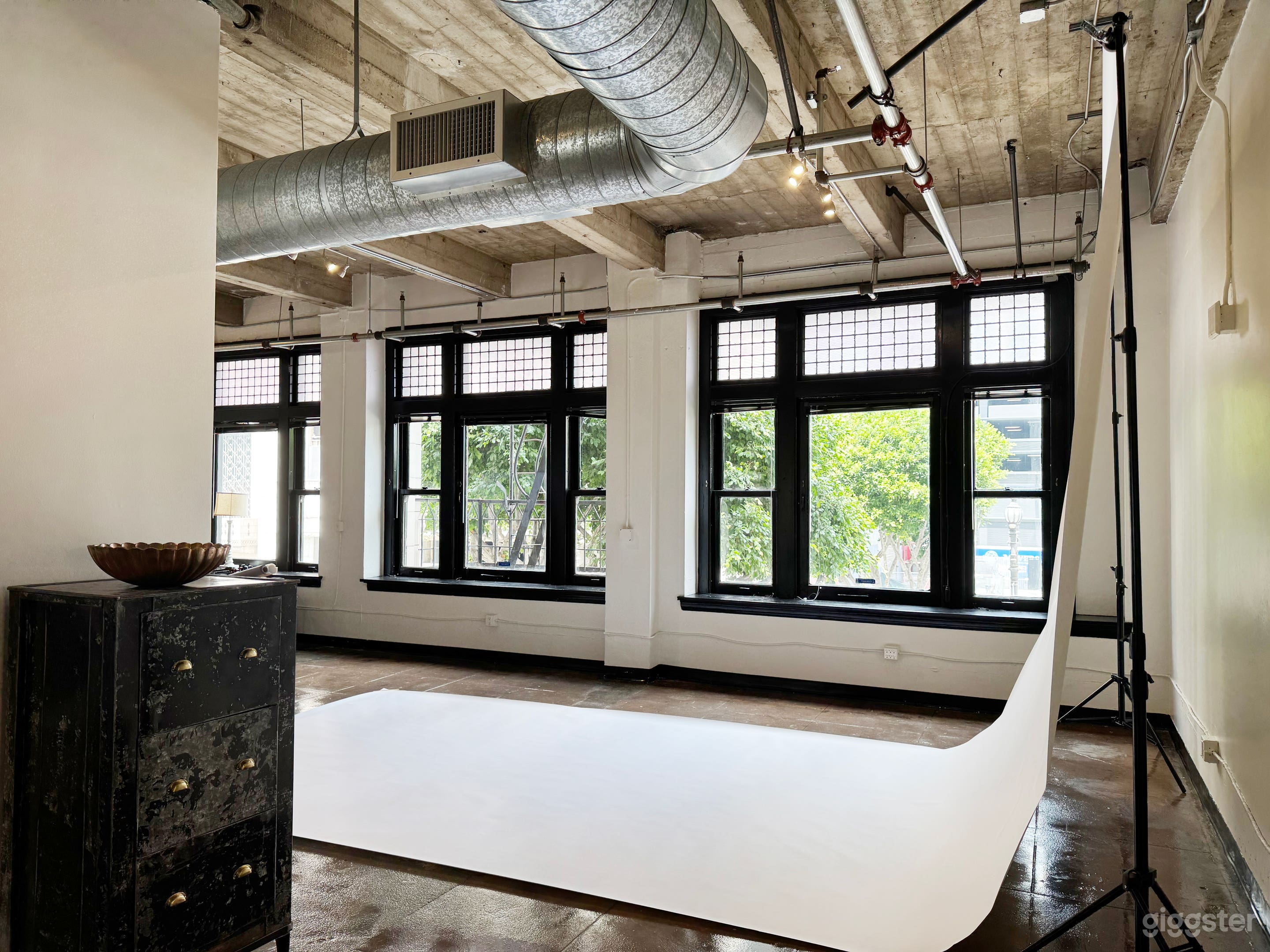 DTLA Photographer Studio Photo 4