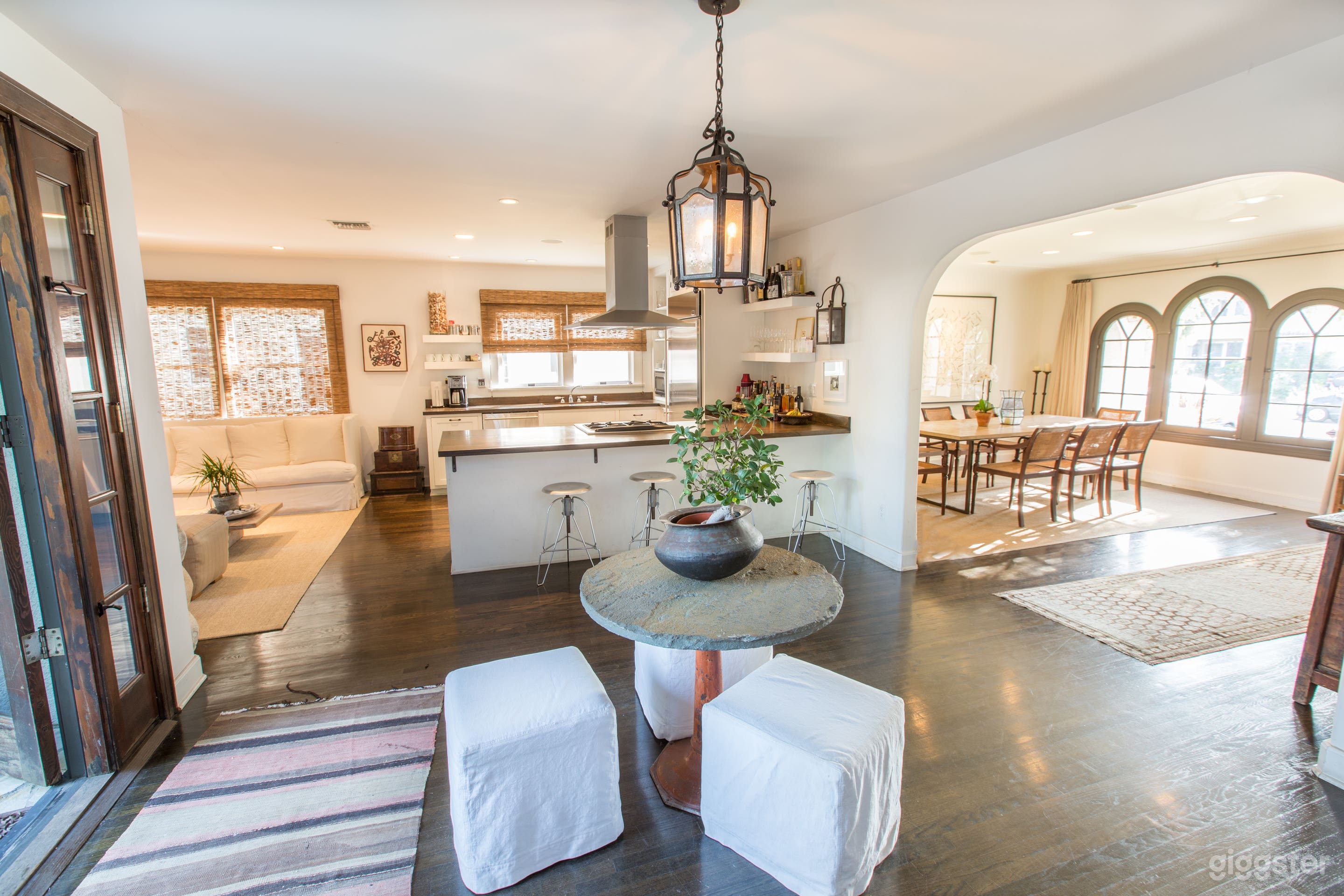 Tranquil outdoor space and Mediterranean home Photo 1