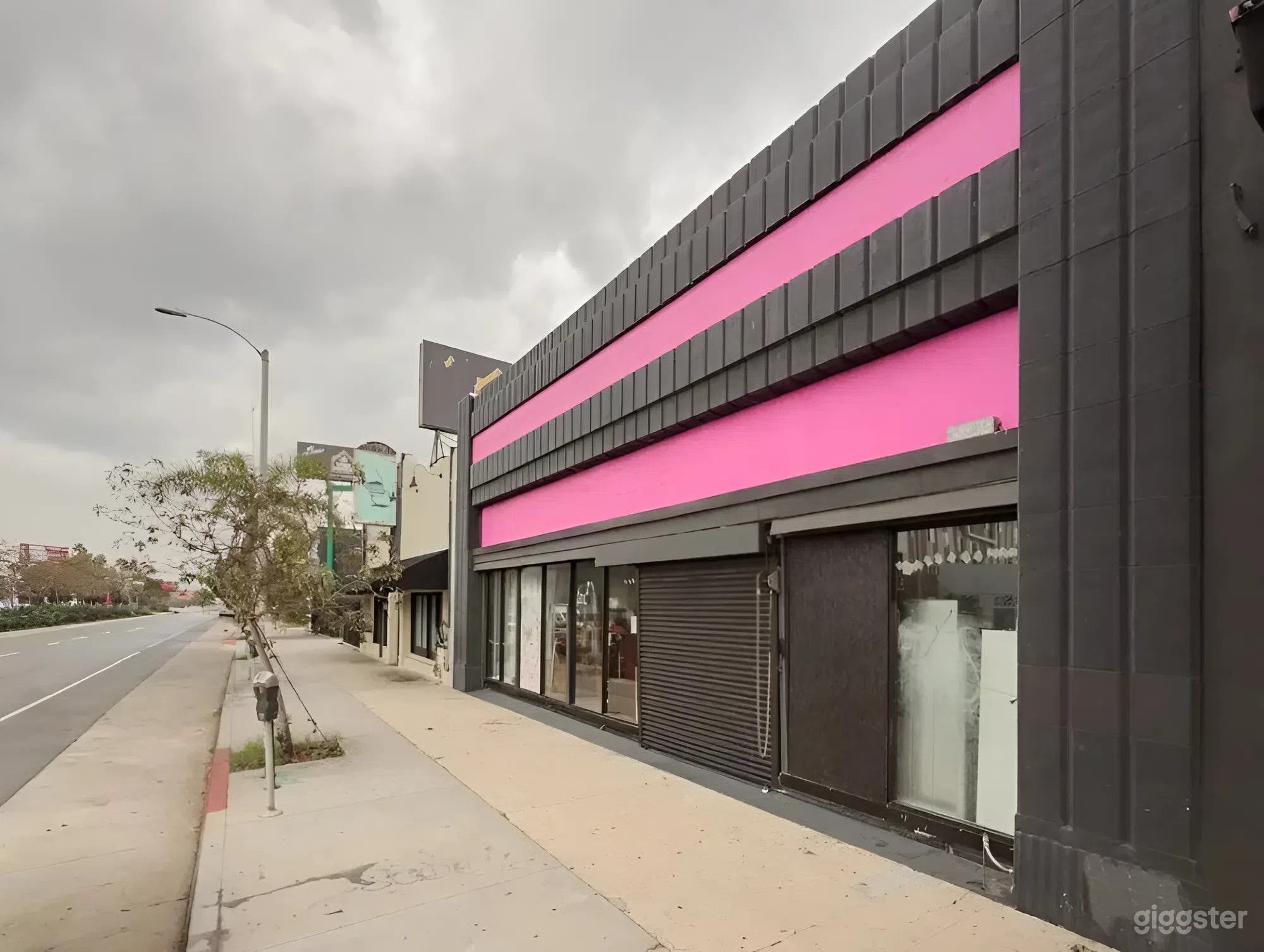 Retail Space Perfect for Pop-Ups, Film, & Creative Projects Photo 3