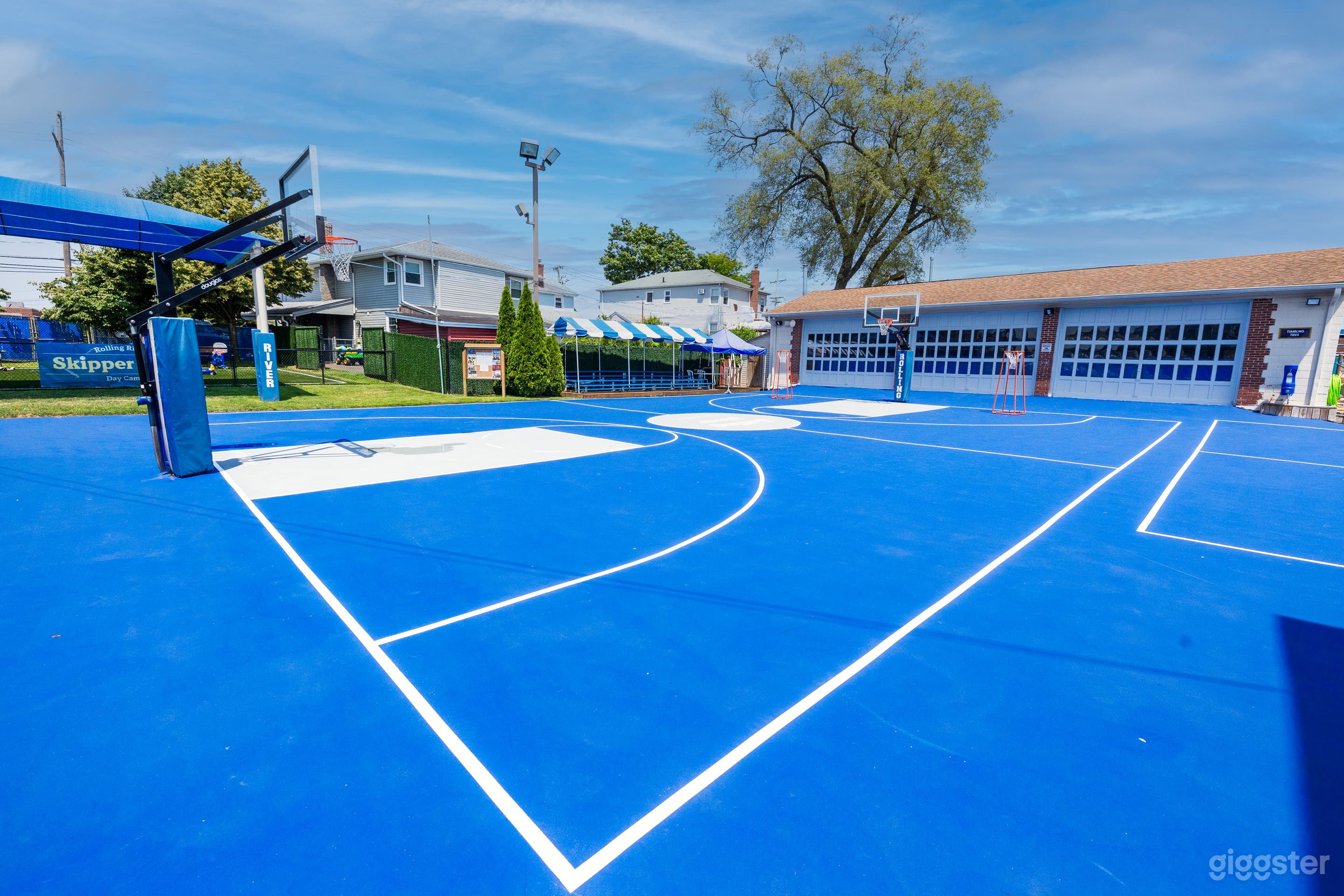 Outdoor Basketball Court Complex Photo 1