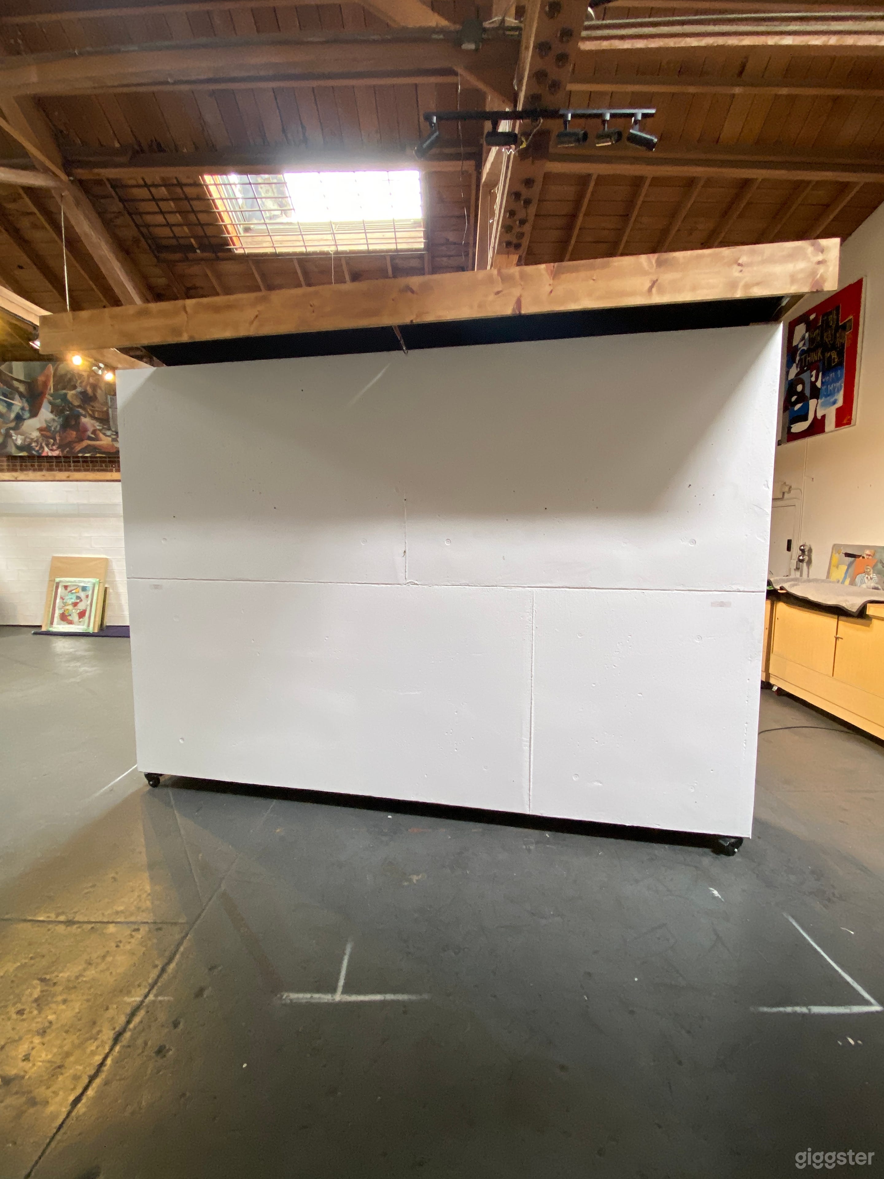 Large Art Gallery / studio Space Photo 2