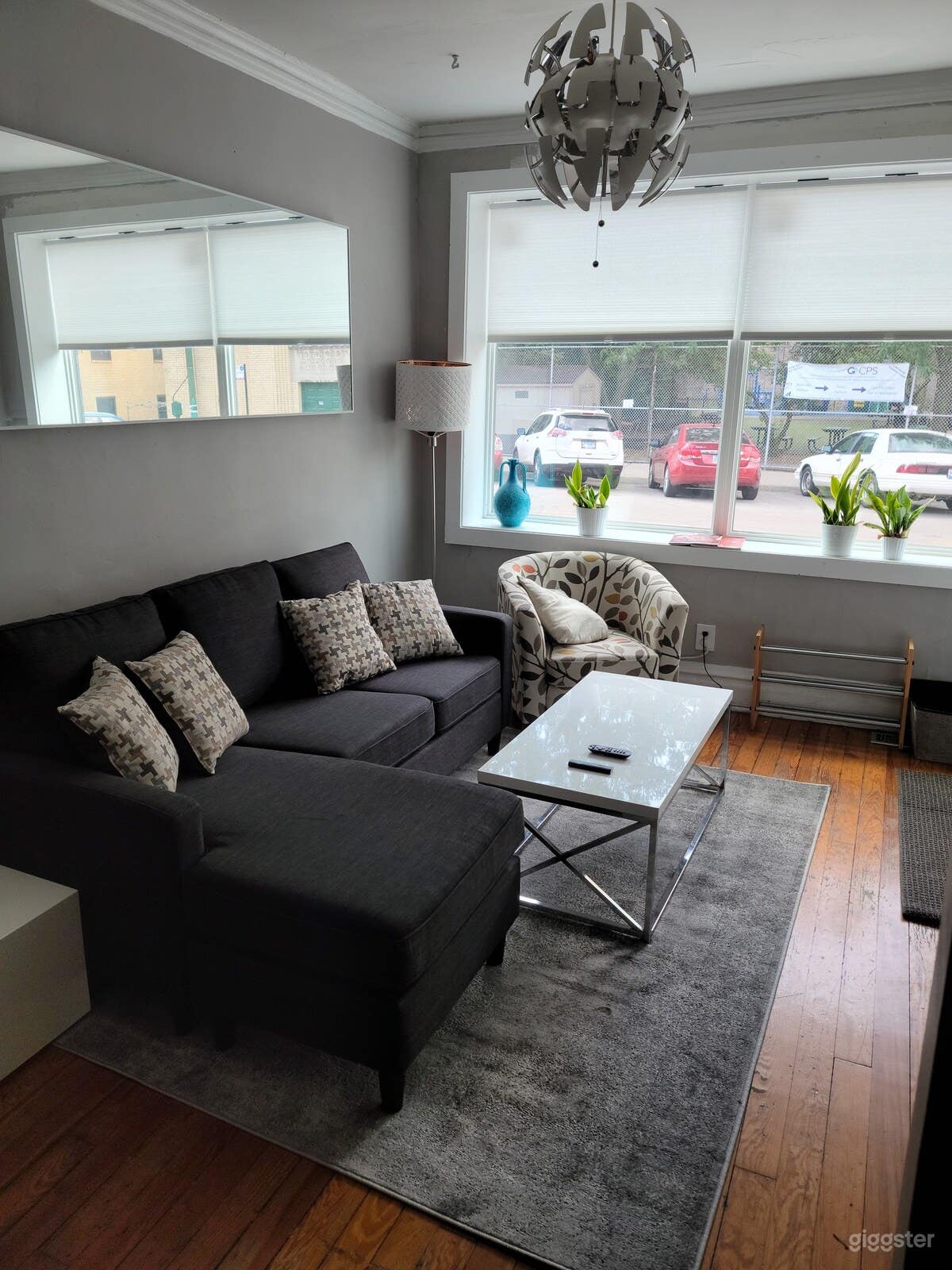 Sunny, bright, well furnished apartment for 6 Photo 4